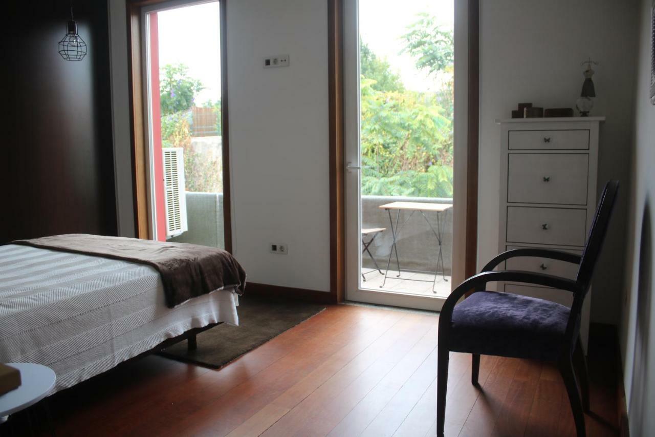 Book House Hotel Porto Bagian luar foto