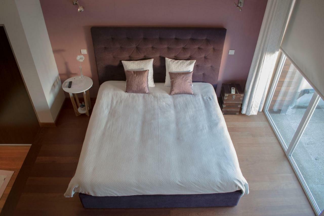 Book House Hotel Porto Bagian luar foto