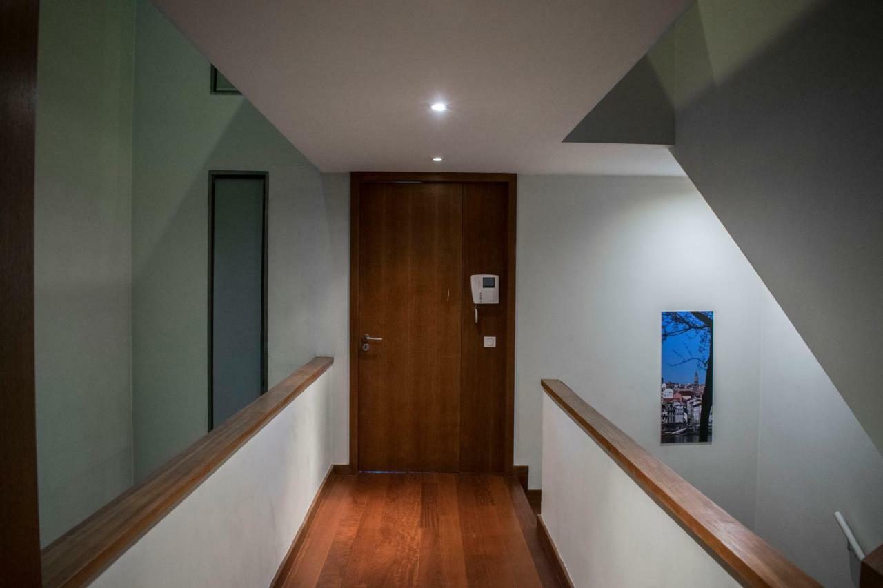 Book House Hotel Porto Bagian luar foto