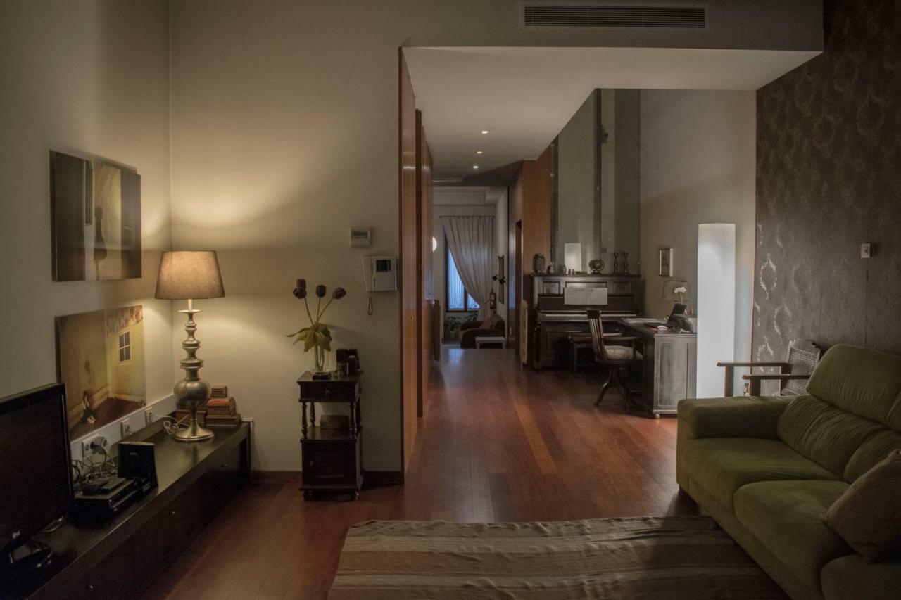 Book House Hotel Porto Bagian luar foto